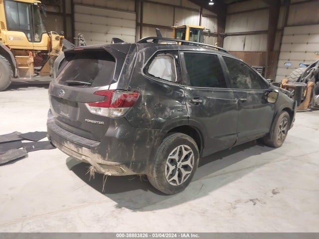 Subaru Forester Premium 2023 JF2SKADC5PH501055 Image 4