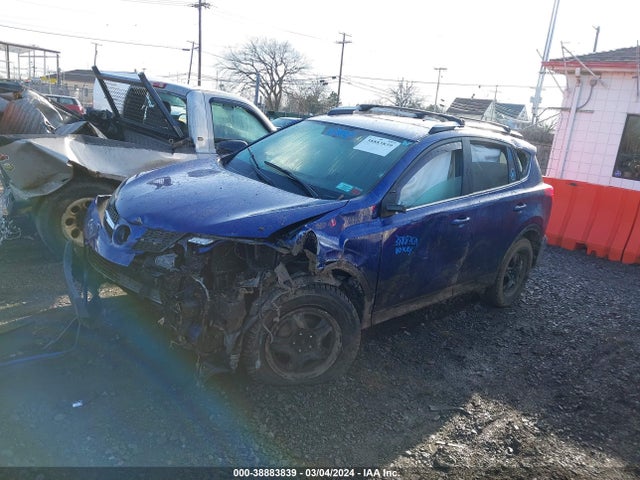 Toyota RAV4 LE 2014 2T3BFREV7EW202661 Image 2