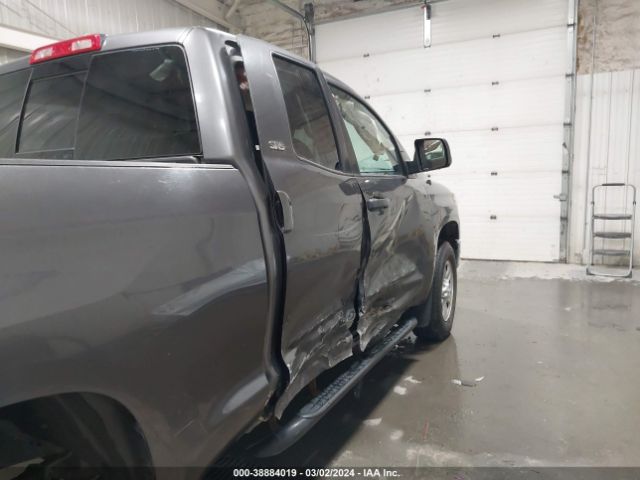 5TFUM5F11JX075771 Toyota Tundra Sr5 4.6l V8