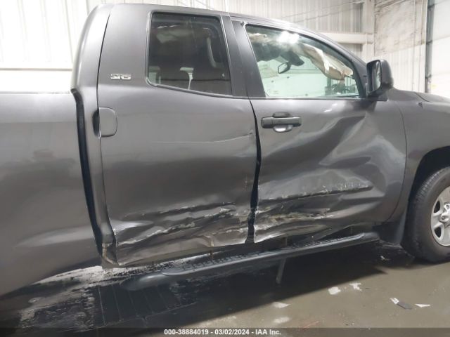 5TFUM5F11JX075771 Toyota Tundra Sr5 4.6l V8