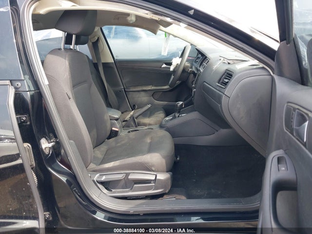 3VW267AJ4GM360335 Volkswagen Jetta 1.4t S
