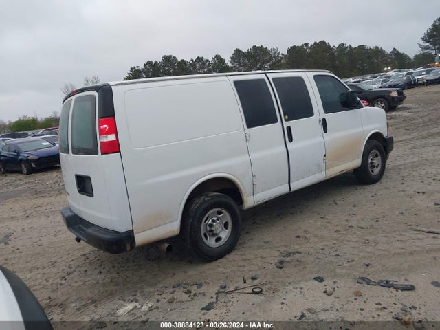 Chevrolet Express 2500 Work Van 2019 1GCWGAFP5K1236379 Image 4