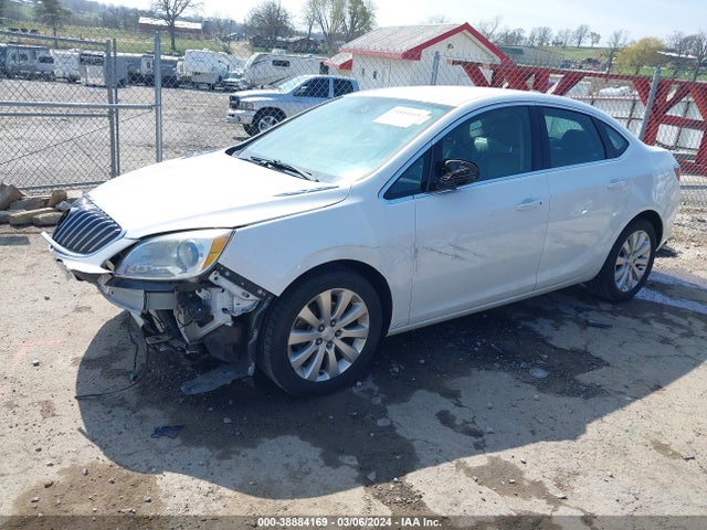 Buick Verano 2015 1G4PP5SK1F4168474 Image 2