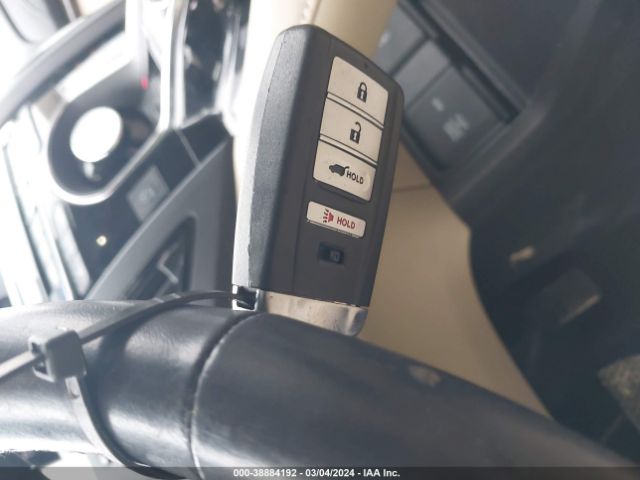 5J8TC2H78KL011963 Acura Rdx Advance Package