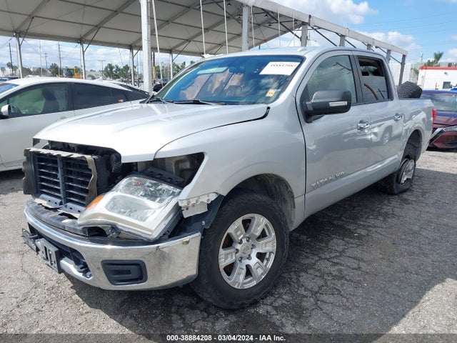 Nissan TITAN SV 2018 1N6AA1EJ2JN527967 Image 2