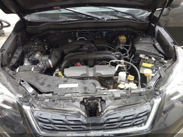 Subaru Forester Touring 2018 JF2SJAWC8JH465434 Image 10