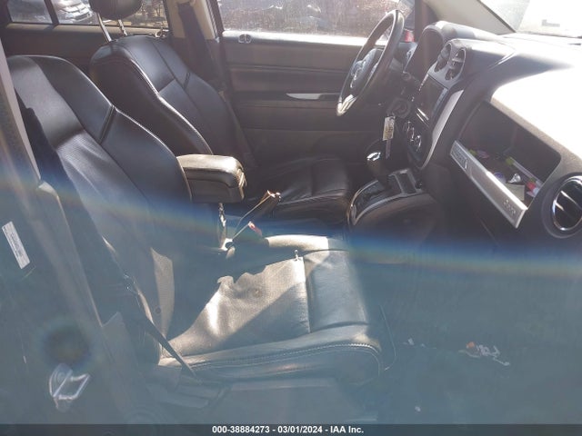 1C4NJDEB8GD798951 Jeep Compass High Altitude Edition