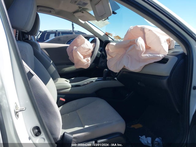 Honda HR-V LX 2018 3CZRU5H39JM707016 Image 5