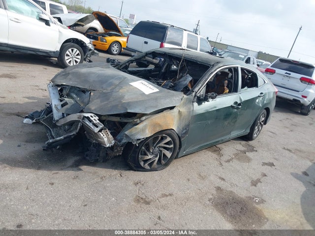 Honda CIVIC EX 2018 2HGFC2F72JH528011 Image 2