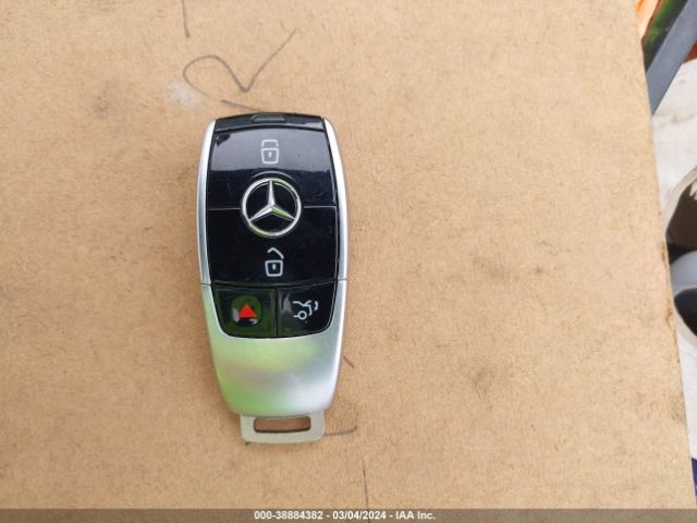 WDDZF4KBXHA008436 Mercedes-Benz E 300 4matic