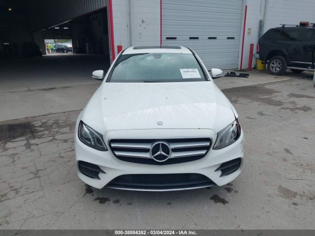 WDDZF4KBXHA008436 Mercedes-Benz E 300 4matic
