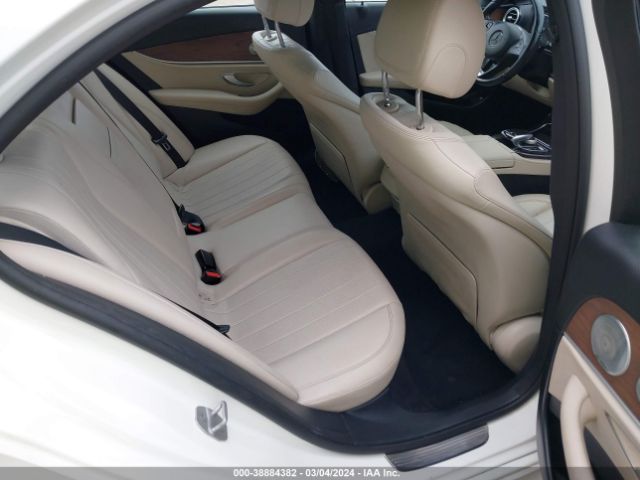WDDZF4KBXHA008436 Mercedes-Benz E 300 4matic