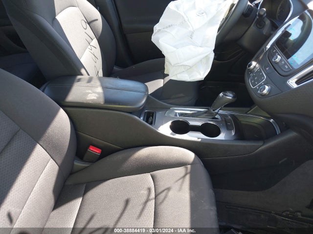 Chevrolet MALIBU LT 2019 1G1ZD5STXKF137679 Image 5