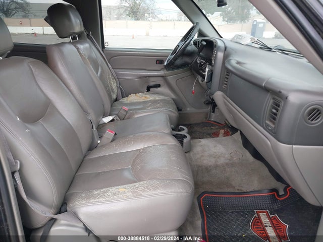 2005 GMC YUKON SLE VIN: 1GKEC13V15J124570