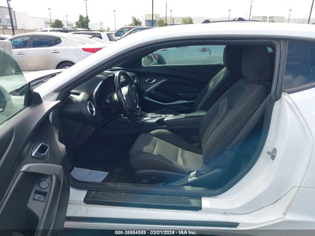 Chevrolet Camaro 1lt 2017 1G1FB1RSXH0162740 Image 5