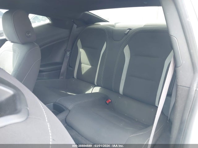 Chevrolet Camaro 1lt 2017 1G1FB1RSXH0162740 Image 8