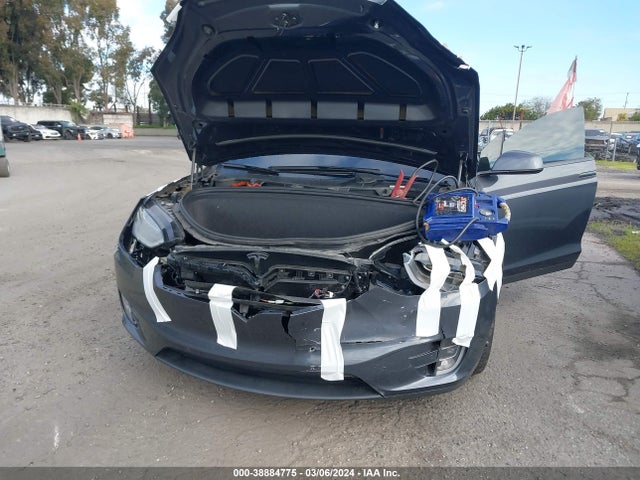 5YJXCBE29JF113329 Tesla Model X 100d/75d/p100d