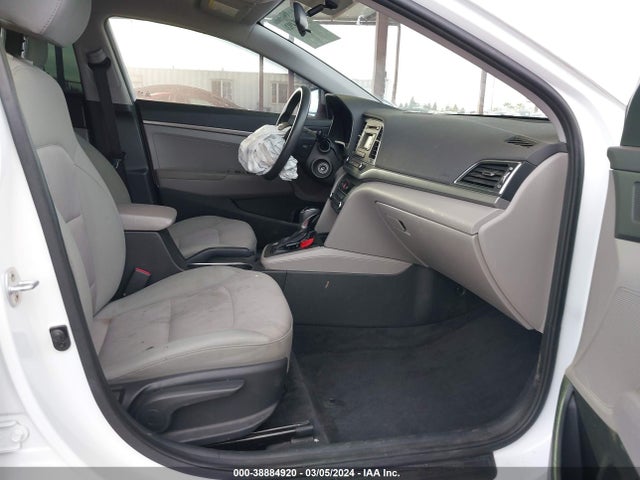 2017 HYUNDAI ELANTRA SE VIN: 5NPD74LF0HH088437