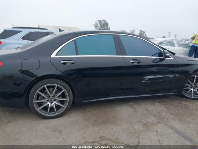 WDDUG8DB4JA419445 Mercedes-Benz S 560