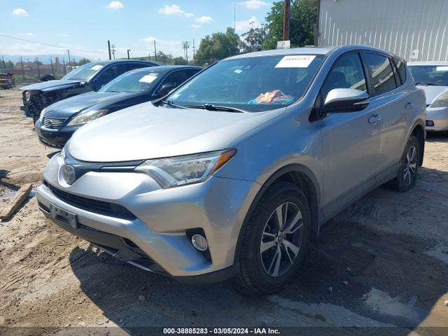 Toyota Rav4 Xle 2018 JTMWFREV0JJ178908 Image 2