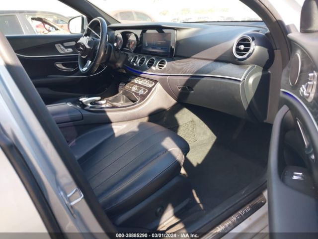 WDDZF4JBXHA111549 Mercedes-Benz E 300
