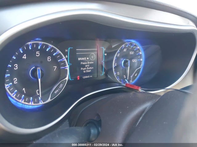Chrysler Pacifica Touring 2017 2C4RC1DG3HR588554 Image 7