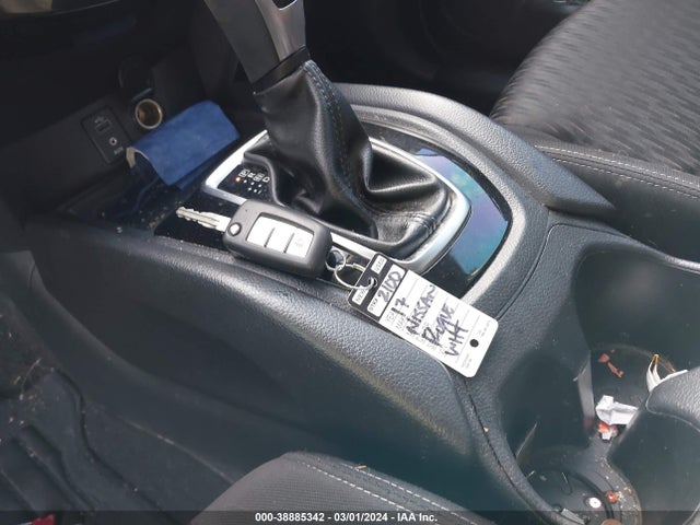 Nissan ROGUE S 2017 KNMAT2MT3HP611381 Image 11