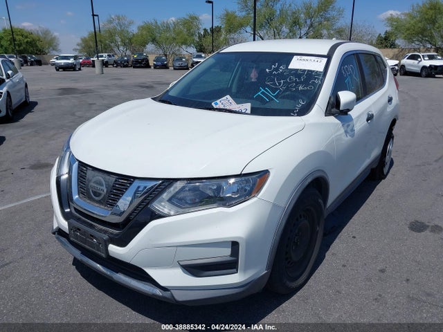 Nissan ROGUE S 2017 KNMAT2MT3HP611381 Image 2