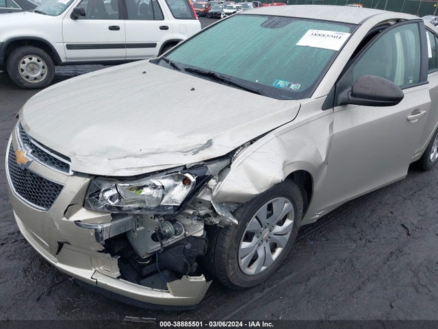 Chevrolet Cruze Ls Auto 2014 1G1PA5SG9E7215564 Image 6