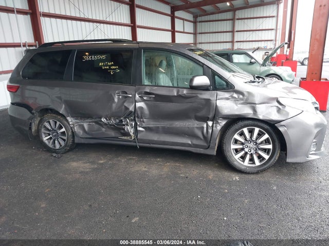 Toyota SIENNA XLE 2020 5TDDZ3DCXLS237576 Image 6