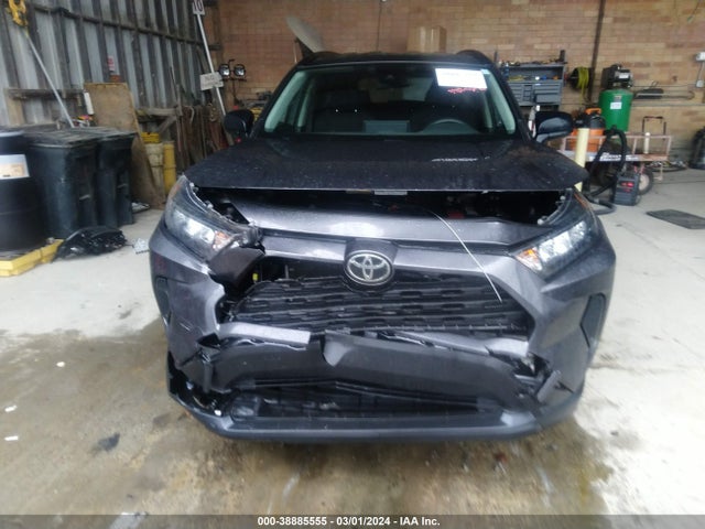 Toyota RAV4 LE 2019 JTMH1RFV5KJ007384 Image 12