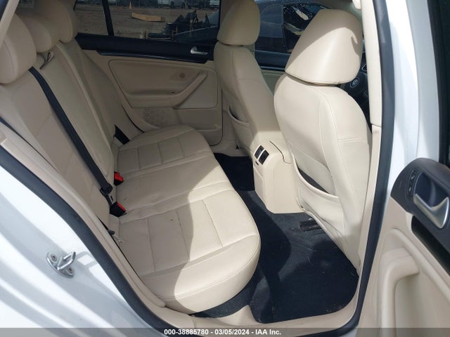 3VWPL7AJ1EM626065 Volkswagen Jetta Sportwagen 2.0l Tdi