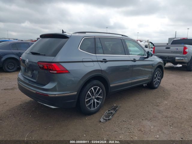 2020 VOLKSWAGEN TIGUAN 3VV3B7AX3LM035808 Photo 3