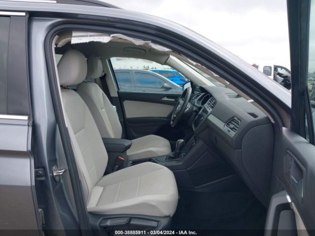 2020 VOLKSWAGEN TIGUAN 3VV3B7AX3LM035808 Photo 4