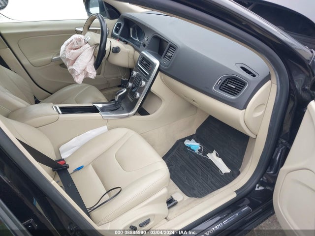 Volvo V60 T5 Drive-e Premier 2016 YV140MEK6G1320697 Image 5