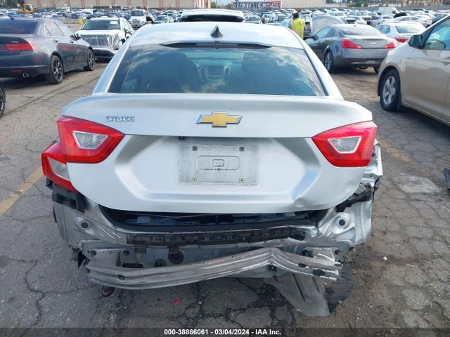 Chevrolet Cruze Ls Auto 2017 1G1BC5SMXH7129419 Image 16