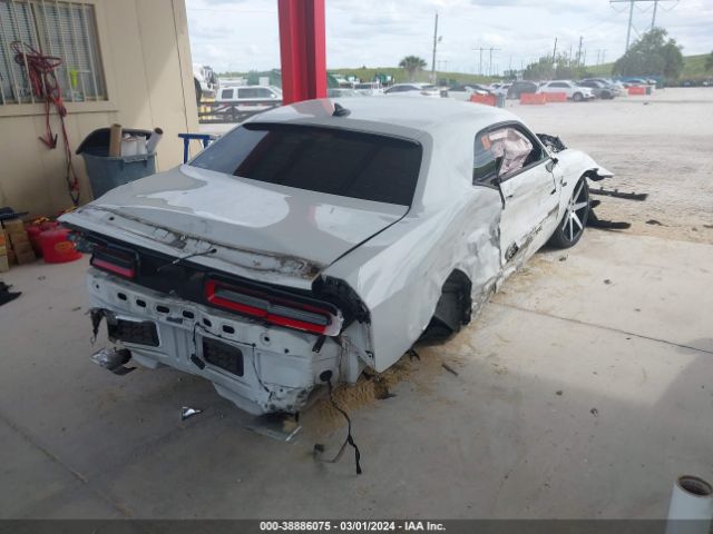2C3CDZBT6GH316672 Dodge Challenger R/t Plus