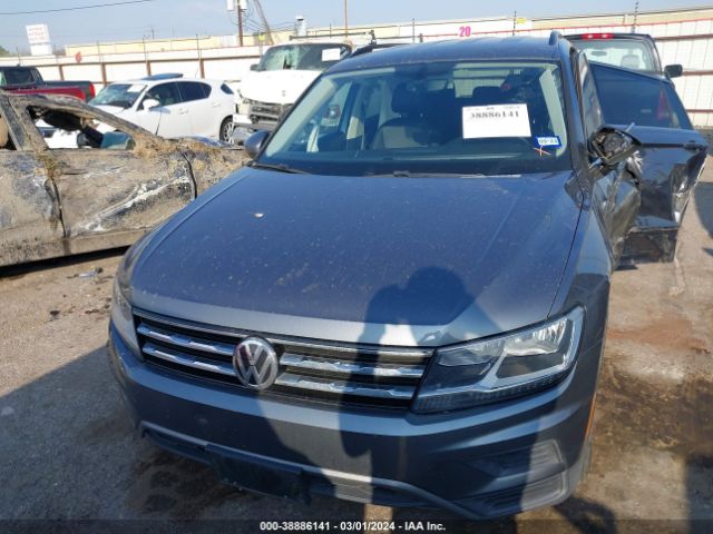 3VV2B7AX2KM051332 Volkswagen Tiguan 2.0t Se/2.0t Sel/2.0t Sel R-line/2.0t Sel R-line Black