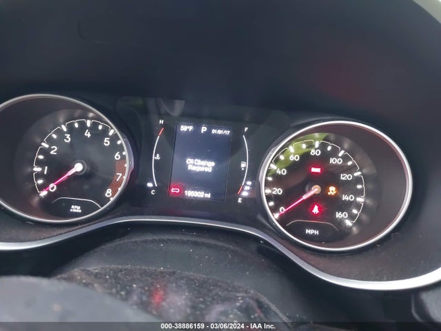 3C4NJDBB7JT479109 Jeep Compass Latitude 4x4