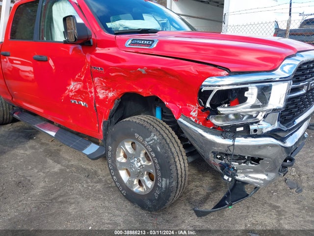 3C6UR5DJ2NG401485 RAM 2500 Big Horn  4x4 6'4 Box