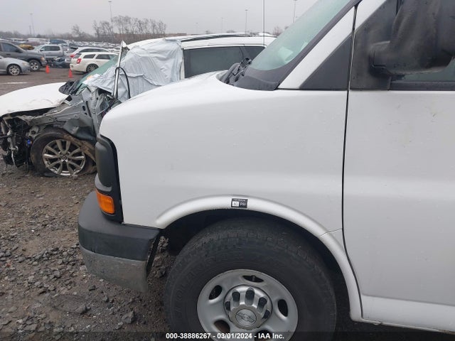 Chevrolet Express 2500 Work Van 2014 1GCWGFCA9E1914858 Image 16