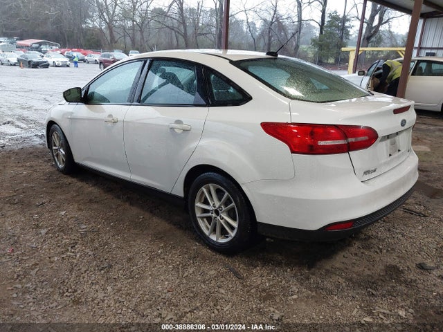 Ford FOCUS SE 2017 1FADP3F25HL259722 Image 3