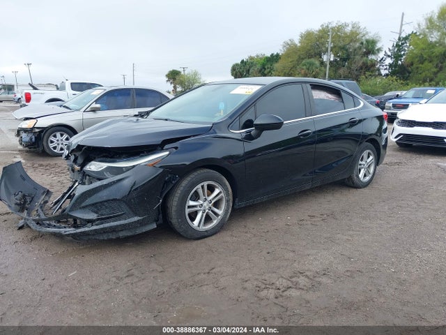 Chevrolet Cruze Lt Auto 2018 1G1BE5SM7J7237514 Image 2