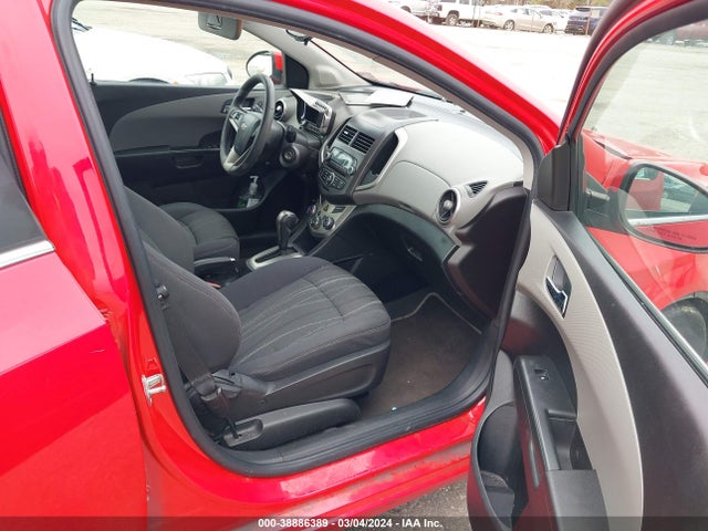 Chevrolet Sonic Lt Auto 2015 1G1JC6SH7F4219243 Image 5
