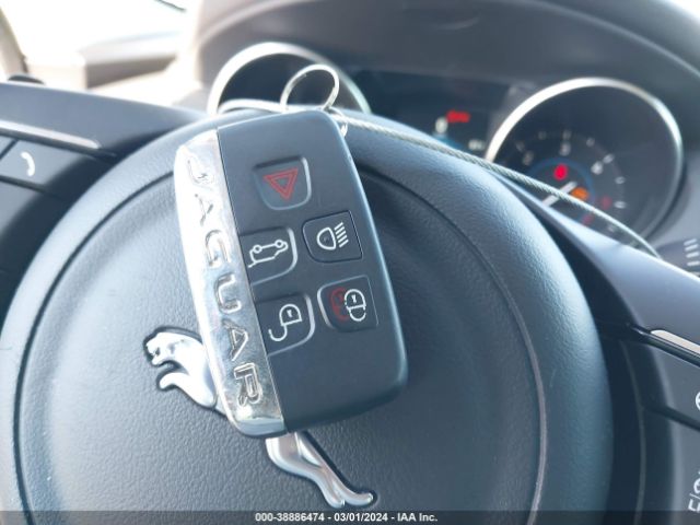 SADCK2BN6HA088137 Jaguar F-pace 20d Prestige
