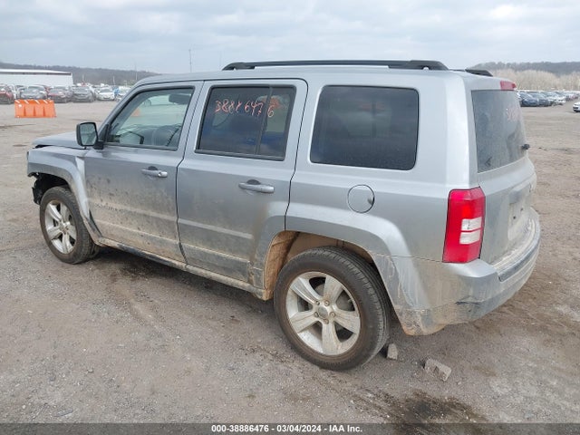 Jeep Patriot Latitude 2014 1C4NJPFB7ED889853 Image 3
