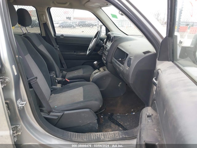 Jeep Patriot Latitude 2014 1C4NJPFB7ED889853 Image 5