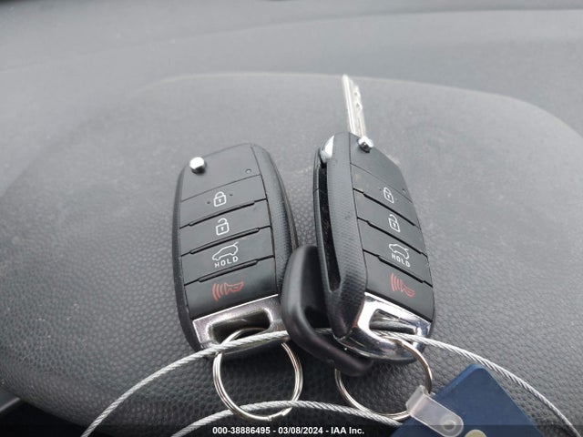KIA SOUL + 2018 KNDJP3A57J7898293 Image 11