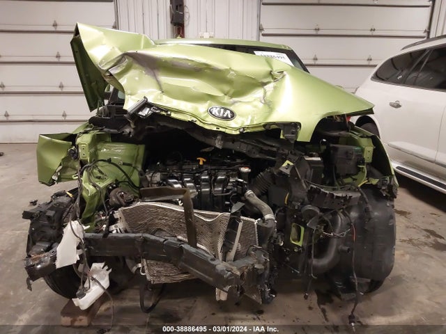KIA SOUL + 2018 KNDJP3A57J7898293 Image 13