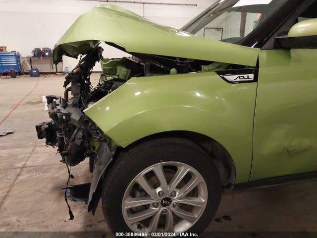 KIA SOUL + 2018 KNDJP3A57J7898293 Image 18